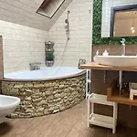 Penthouse Privat Jakuzzival Smeraldo 4* 시오포크
