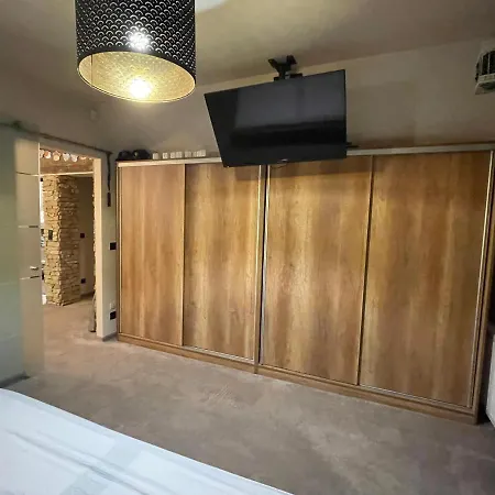 Pensionat Penthouse Privat Jakuzzival Smeraldo 4*