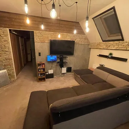 Penthouse Privát Jakuzzival Smeraldo Vendégház